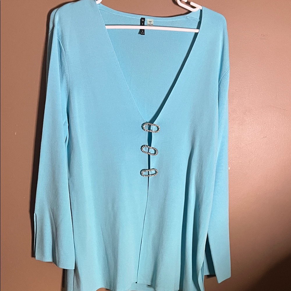 😄Vintage Hong Kong baby blue sweater